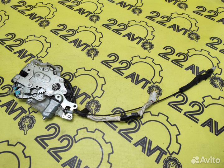 Замок двери задний левый Nissan Serena NC25 MR20DE