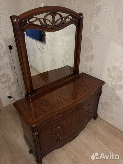 Шкафы и комоды