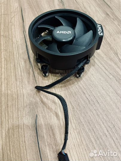 Кулер процеccорный AMD Wraith Stealth