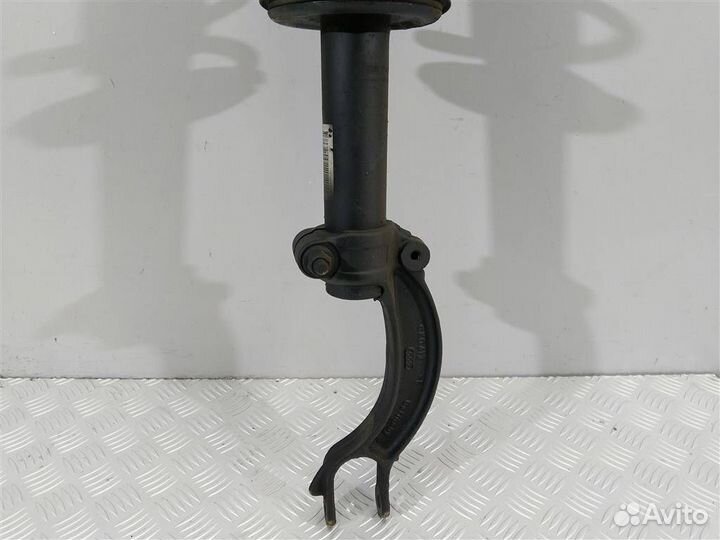 8K0413031CA Стойка передняя Audi A4 B8