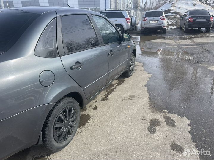 LADA Granta 1.6 МТ, 2017, 105 000 км