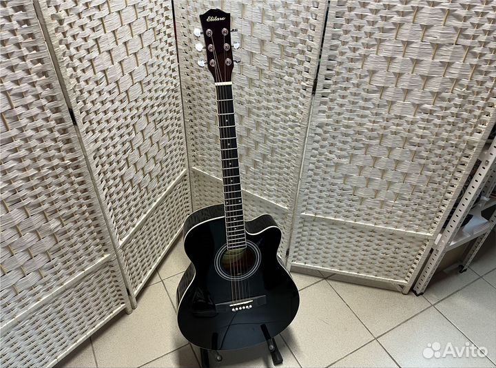 Гитара + комплект для начинающих