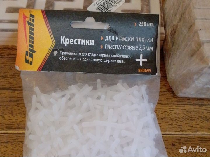 Кафельный бордюр