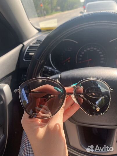 Солнцезащитные очки