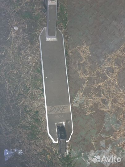 Трюковой самокат Duke 404