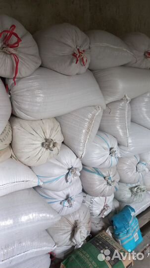 Пшеница в мешках