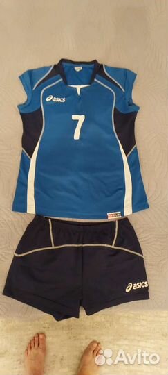 Asics форма 44-46