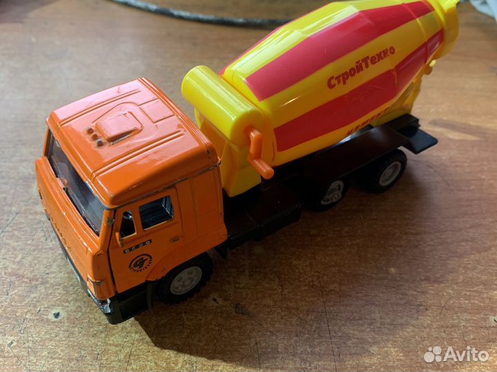 Грузовики 1:43