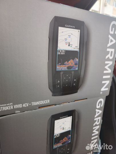 Эхолот Garmin striker vivid 4cv с датчиком gt20 tm