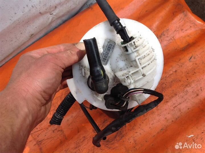 Насос топливный в сборе с колбой Land Rover range