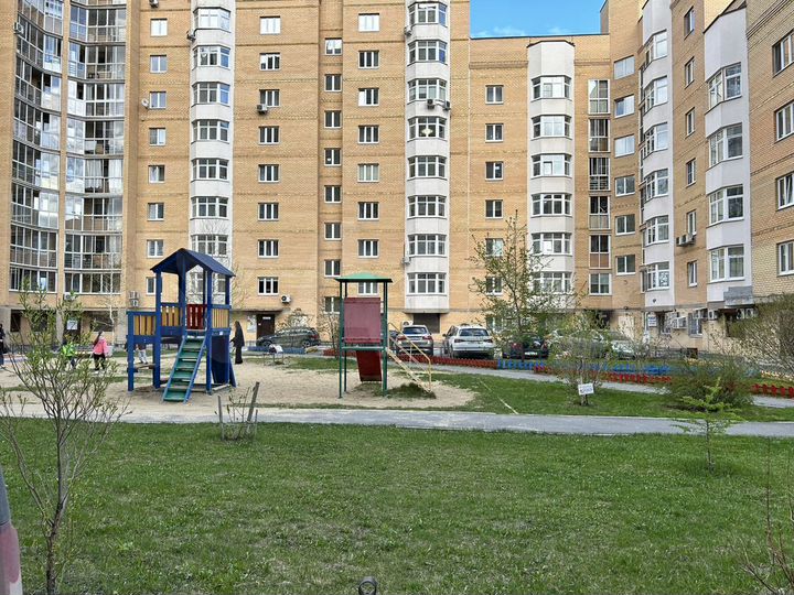 2-к. квартира, 77 м², 12/16 эт.