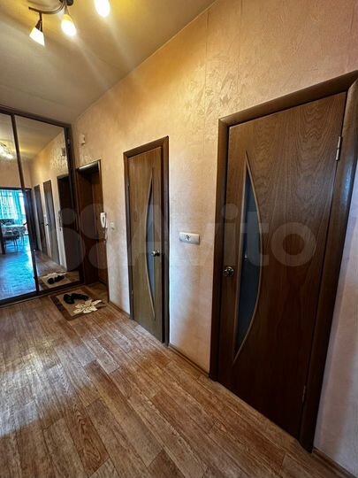 2-к. квартира, 50 м², 3/3 эт.