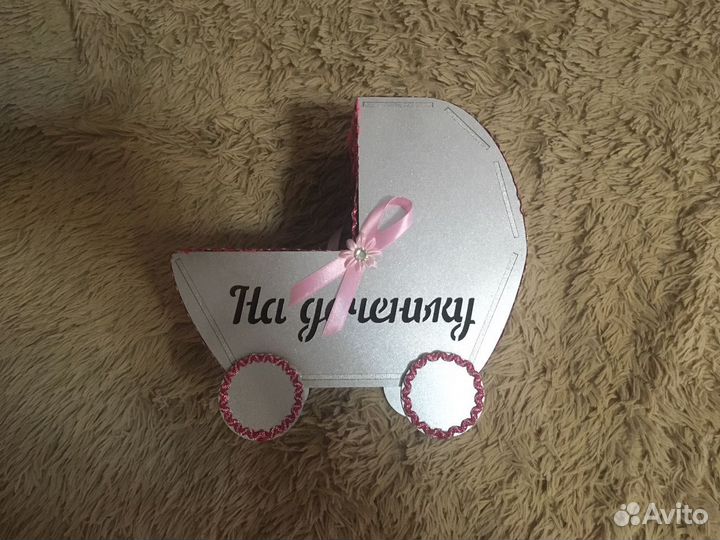 Колясочки на мальчика и на девочку