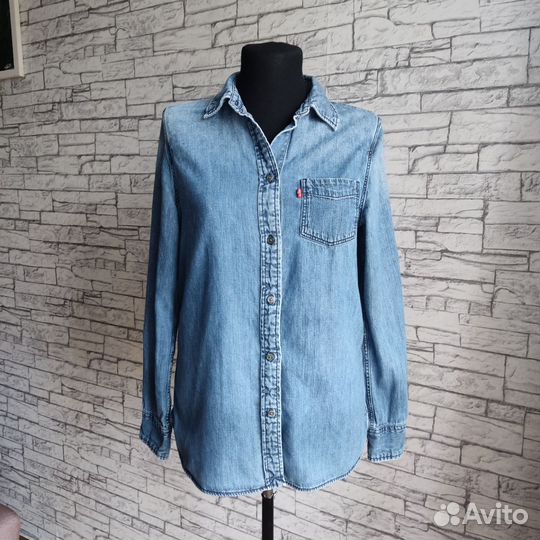 Женская джинсовая рубашка Levis 40 42 оригинал