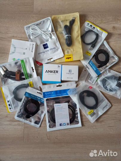 Кабеля USB-microUSB, USB- type C, USB-Lightning