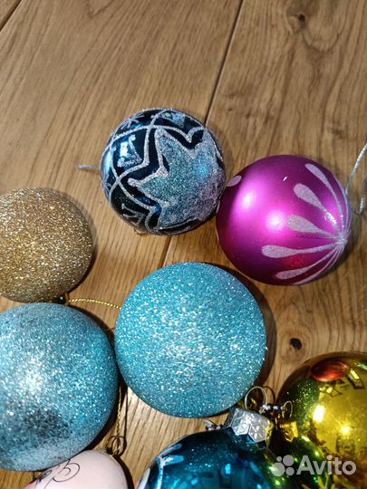 36 елочных игрушек