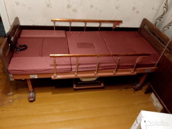 Медицинская кровать с электроприводом