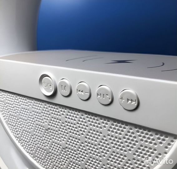 Умный Светильник с колонкой и беспроводной зарядко