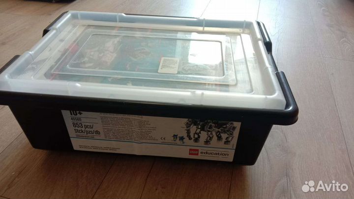 Игрушка робот