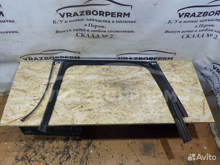 Уплотнитель стекла двери опускного VW Touareg