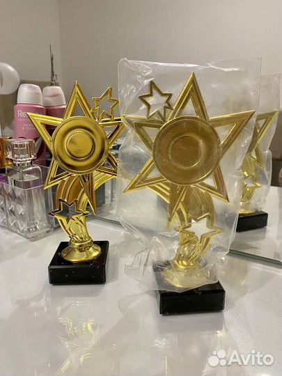 Фигура наградная на гранитной основе новая 2 шт