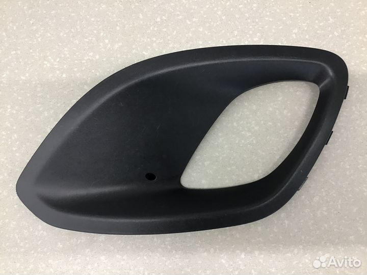 Рамка противотуманой фары левой Kia Picanto 2011-2