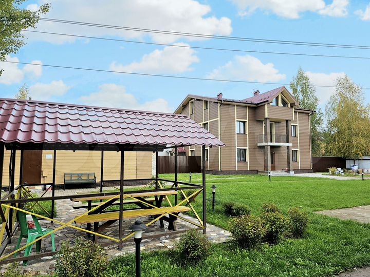 Коттедж 260 м² на участке 8 сот.