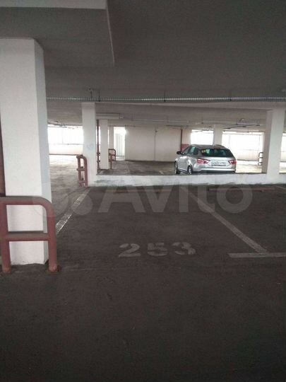 Машиноместо, 18 м²