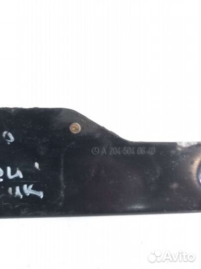 Кронштейн масляного радиатора Mercedes W207 E200