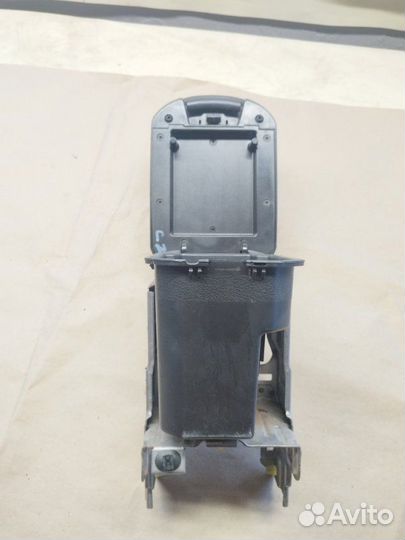 Подлокотник Chevrolet Cruz F18D4 2010