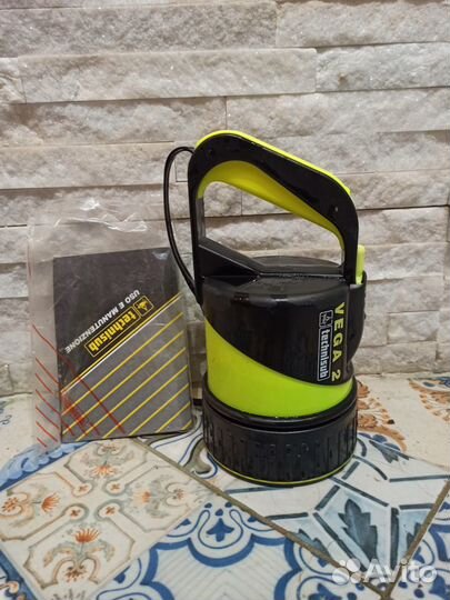 Фонарик подводный