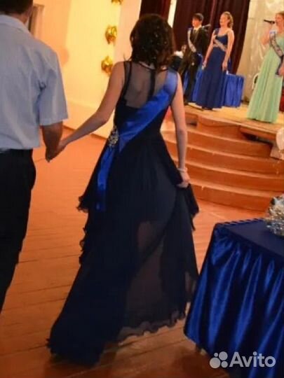 Вечернее платье