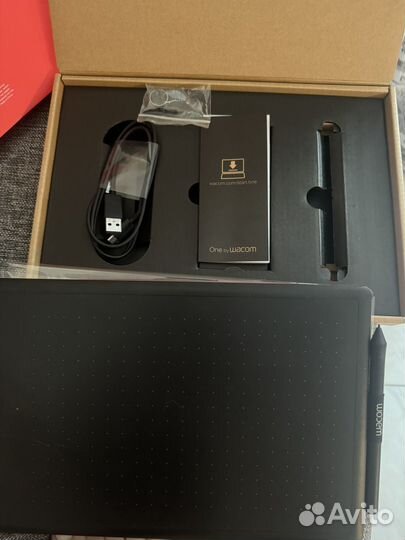 Графический планшет one by wacom M