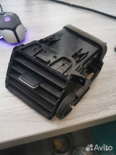 Воздуховод салона правый Nissan tiida c11