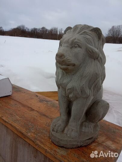 Садовые фигуры из бетона Лев