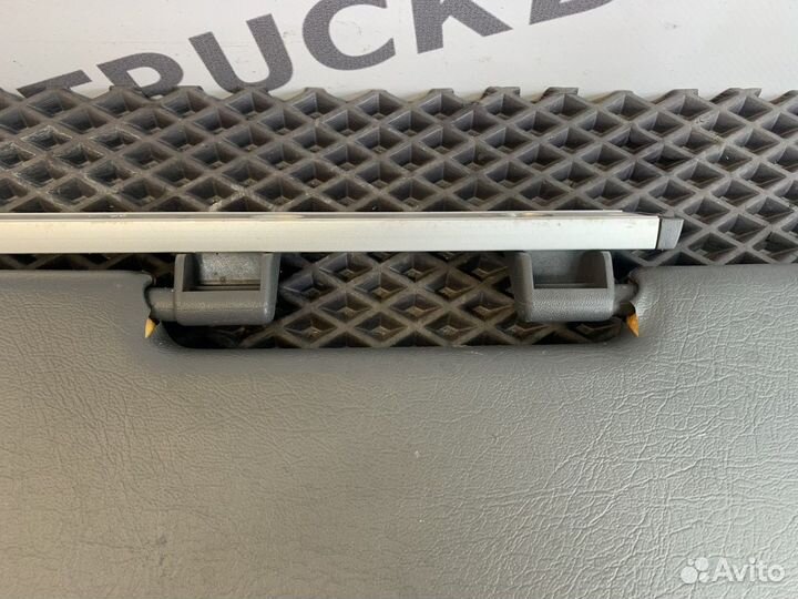 Козырек солнцезащитный левый