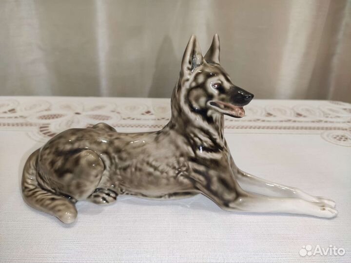 Фарфоровые статуэтки собаки лфз СССР
