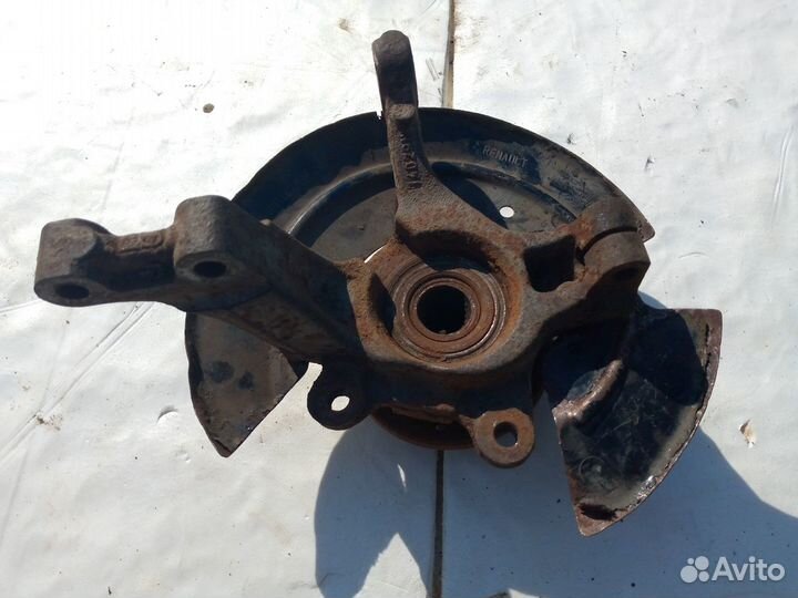 Кулак поворотный передний правый Renault Logan 1