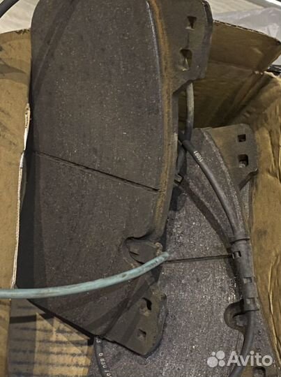 Колодки передние BMW M5 F90 оригинальные