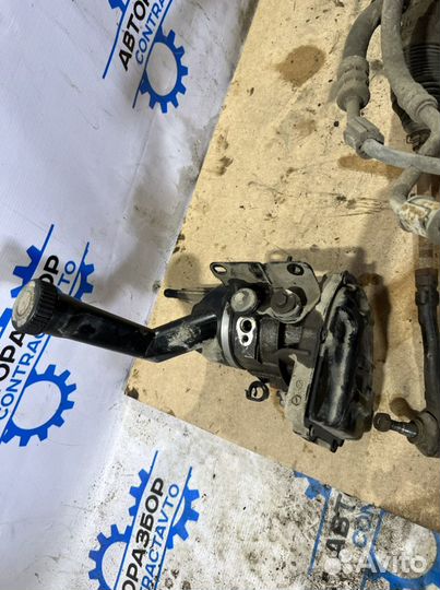 P Насос гур peugeot 308