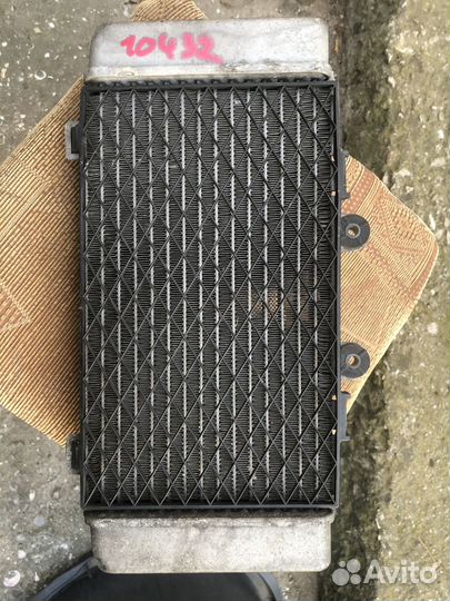 Радиатор на Honda VFR или Varadero