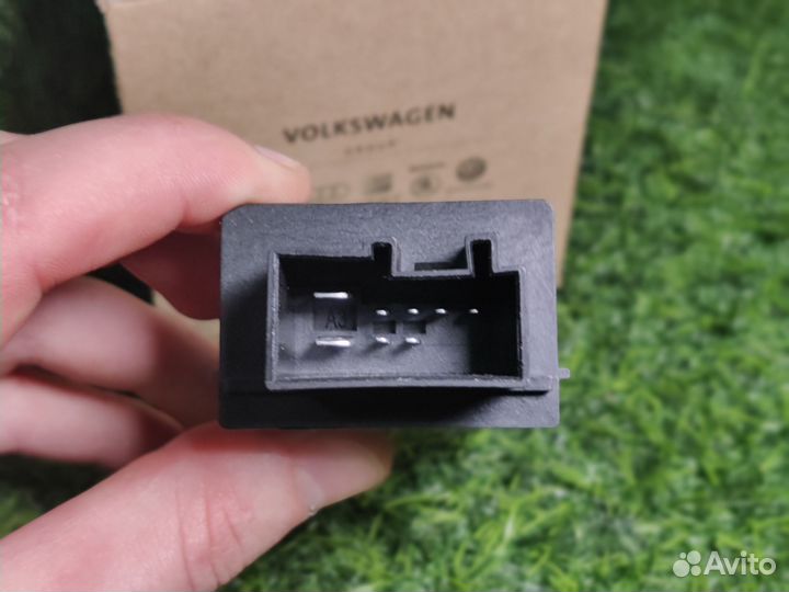 Блок управления бензонасоса VAG 1K0906093K