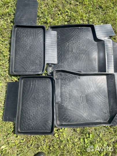 Автомобильные коврики на Лада Веста