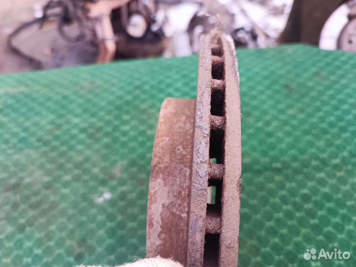 Диск тормозной передний Ниссан Альмера N 15 1999г