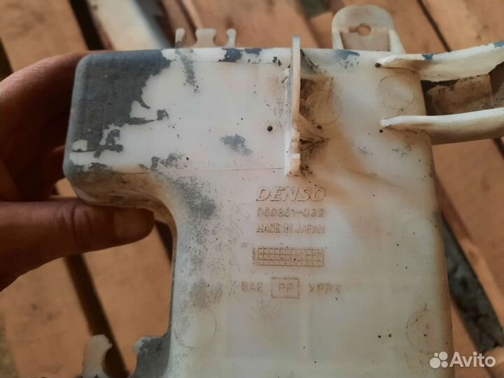 Бачок омывателя Mitsubishi lancer 9