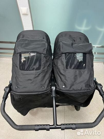 Прогулочная коляска Bumbleride Indie Twin