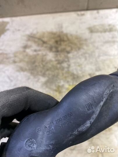 Патрубок системы охлаждения Mercedes-Benz E-Class