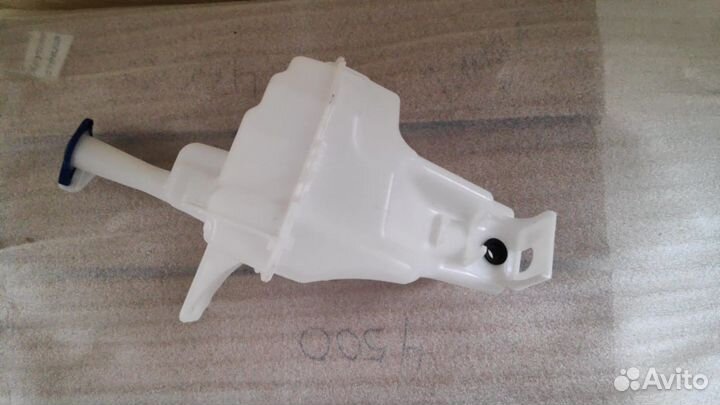 Бочок омывателя на Hyundai Solaris 11-17