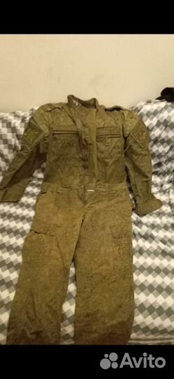 Военная форма, костюм, кроссовки, рюкзак