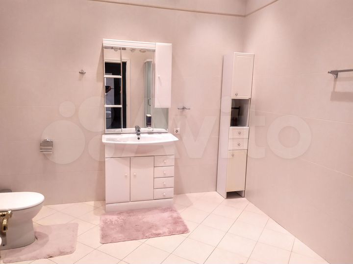 Дом 256 м² на участке 12 сот.